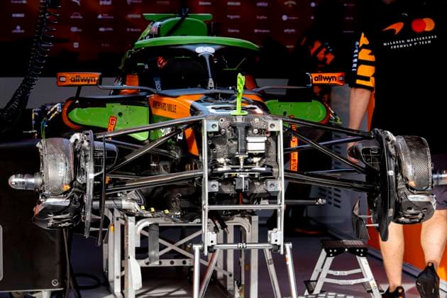 MONACO - the car of Formula 1 driver Oscar Piastri of McLaren Mastercard Formula 1 Team in the pit box during the Formula 1 Monaco Grand Prix on the Monaco Street Circuit on June 4, 2026 in Monaco, Monaco. (Photo by DeFodi Images) -