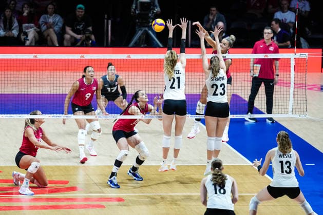 2026 Women s Volleyball Nations League - Day1 Hilary Howe of Canada competes during the 2026 Women s Volleyball Nations League match between Germany and Canada at Videotron Centre in Quebec City, Canada, on June 3, 2026. Quebec City Quebec Canada  Copyright: xYuanxTianx originalFilename:tian-2026wome260603_np7RE.jpg