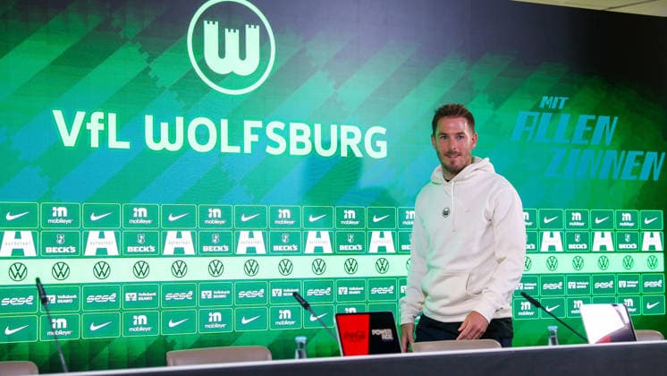 PK VfL Wolfsburg, 04.06.2026, Fußball, Herren, Saison 2026 2027, 2. BL, der VfL Wolfsburg hat den neuen Trainer Tobias Strobl vorgestellt. Niedersachsen Deutschland