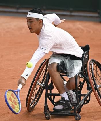 Tennis: French Open Tokito Oda of Japan plays against Daniel Rodrigues of Brazil in the men s wheelchair singles quarterfinals at the French Open tennis tournament in Paris on June 4, 2026.  A14AA0005617689P