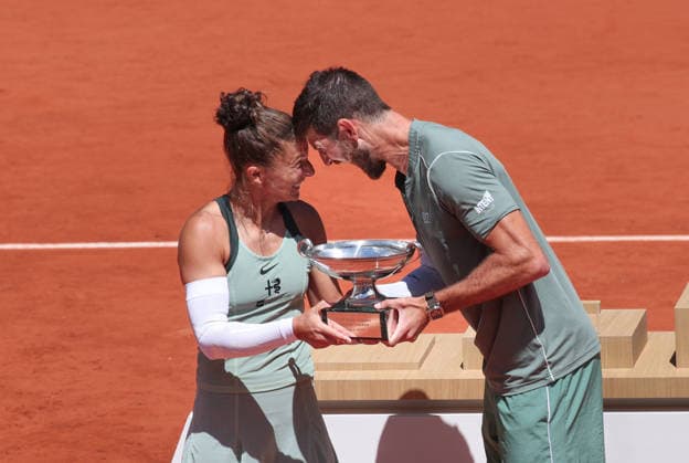 Sport Bilder des Tages Sieger Sara Errani, Andrea Vavassori, Mixed Doppel, Mixed Doubles, Siegerehrung, Presentation Tennis - French Open 2026 - Roland Garros - Paris - - France - 4 June 2026. *** Winner Sara Errani, Andrea Vavassori, Mixed Doubles, Mixed Doubles, Award Ceremony, Presentation Tennis French Open 2026 Roland Garros Paris France 4 June 2026 Copyright: xJuergenxHasenkopfx