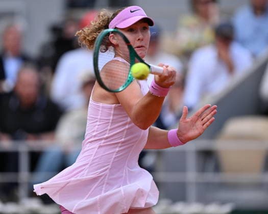 2026 French Open (Roland-Garros) - Day 12 PARIS, FRANCE - JUNE 4: Mirra Andreyeva in action against Marta Kostyuk (not seen) of Ukraine during women s Singles semi-final match of the 2026 French Open at Philippe-Chatrier Court in Paris, France on June 04, 2026. Mustafa Yalcin Anadolu Paris France. Editorial use only. Please get in touch for any other usage.  Copyright: x2026xAnadoluxMustafaxYalcinx