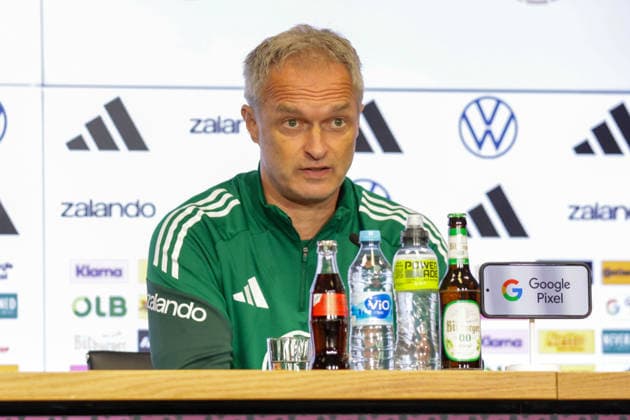 04.06.2026, xgrfx, Fussball DFB-Medientermine, Deutsche Frauennationalmannschaft - Pressekonferenz und Abschlusstraining v.l. Christian Wück (Deutsche Frauennationalmannschaft) (DFL DFB REGULATIONS PROHIBIT ANY USE OF PHOTOGRAPHS as IMAGE SEQUENCES and or QUASI-VIDEO) Köln