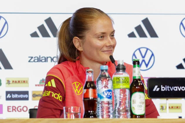 04.06.2026, xgrfx, Fussball DFB-Medientermine, Deutsche Frauennationalmannschaft - Pressekonferenz und Abschlusstraining v.l. Sjoeke Nüsken (Deutsche Frauennationalmannschaft) (DFL DFB REGULATIONS PROHIBIT ANY USE OF PHOTOGRAPHS as IMAGE SEQUENCES and or QUASI-VIDEO) Köln