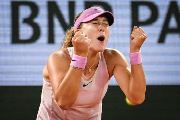 June 4, 2026, Paris, France, France: Mirra ANDREEVA of Russia celebrates his victory during the twelfth day of the Roland-Garros 2026, French Open 2026, Grand Slam tennis tournament at Roland-Garros Stadium on June 04, 2026 in Paris, France. Paris France - ZUMAm308 20260604_zsp_m308_013 Copyright: xMatthieuxMirvillex