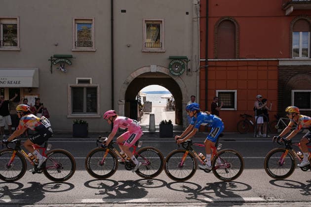 Netherlands™s Anna van der Breggen of Team SD Worx - Protime™s (Pink jersey) and Austria™s Valentina Cavallar of Team SD Worx - Protime™s (Azure jersey) during Stage 6 of the Giro d™Italia Women, from Ala to Brescello, Italy - Thursday June 4, 2026  Copyright: xMarcoxAlpozzi LaPressex