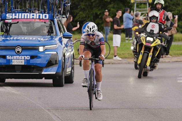 Italy™s Giorgia Serena of Team Mendelspeck E-Work™s during Stage 6 of the Giro d™Italia Women, from Ala to Brescello, Italy - Thursday June 4, 2026  Copyright: xMarcoxAlpozzi LaPressex