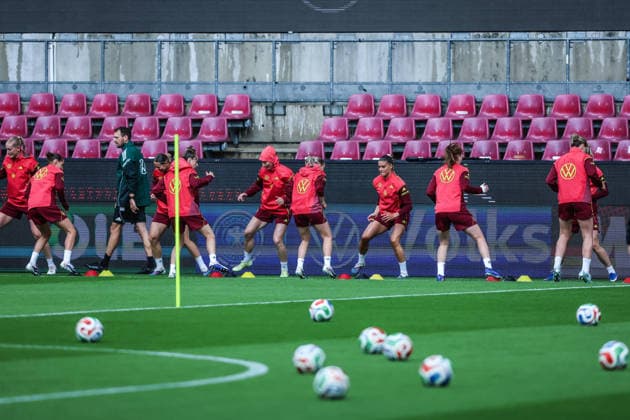 Fussball, WM-Qualifikation Europa (Frauen) Saison 2026 Abschlusstraining Deutschland vor dem Spiel gegen Norwegen 04.06.2026, RheinEnergeieSTADION Die Spielerinnen beim Abschlusstraining Köln RheinEnergieSTADION Nordrhein-Westfalen Deutschland