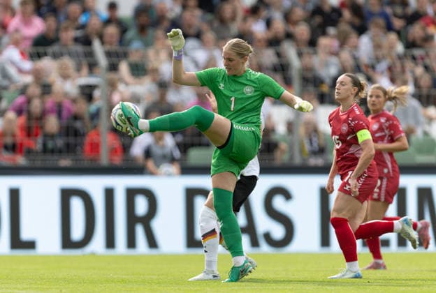GER, Leipzig, DFB, Fussball, Frauenfussball, internationales Freundschaftsspiel, Deutschland U23 vs. Daenemark U23 im Bild v.l.: Vignum Alberte (Daenemark 01), klaert den Ball 04.06.2026, Alfred-Kunze Sportpark Leipzig DFB REGULATIONS PROHIBIT ANY USE OF PHOTOGRAPHS AS IMAGE SEQUENCES AND OR QUASI-VIDEO, Copyright: HMBxMedia PaulxFritz