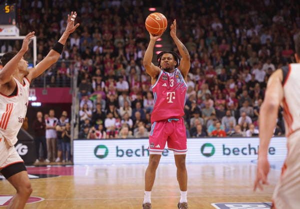 Zachery Cooks Telekom Baskets Bonn vs. FC Bayern München (Muenchen) Basketball Playoffs Halbfinale Spiel 3 - Saison 2025 26