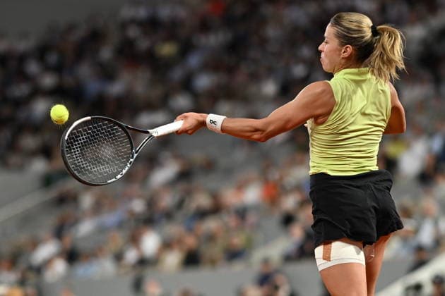 2026 French Open (Roland-Garros) - Day 12 PARIS, FRANCE - JUNE 4: Maja Chwalinska of Poland and Diana Shnaider compete during their women s singles semi-final match on the twelfth day of the French Open at Philippe-Chatrier Court in Paris, France, on June 4, 2026. Burak Akbulut Anadolu Paris France. Editorial use only. Please get in touch for any other usage.  Copyright: x2026xAnadoluxBurakxAkbulutx