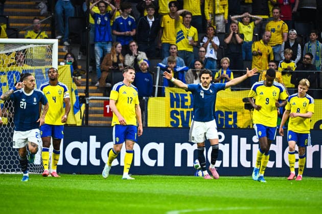 Greece s Kostas Tsimikas celebrates after scoring 0-1, Sweden s Isak Hien, Sweden s Viktor Gyökeres, Sweden s Alexander Isak and Sweden s Daniel Svensson look dejected during Thursday s training international soccer match between Sweden and Greece at the Strawberry arena ahead of the soccer World Cup this summer. Stockholm, Sweden 4 June 2026. STOCKHOLM SWEDEN x10090x Copyright: xClaudioxBresciani TTx FOOTBALL SWEDEN-GREECE