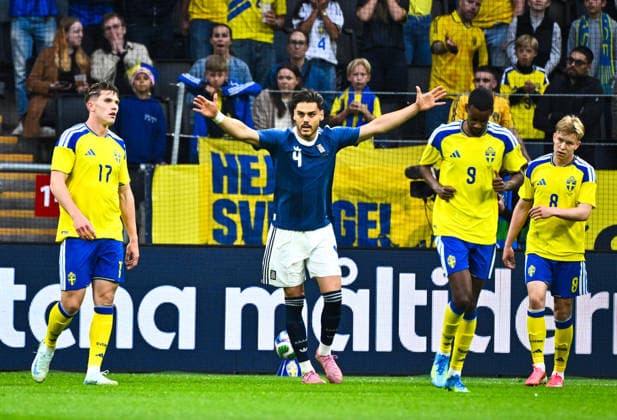 Greece s Kostas Tsimikas celebrates after scoring 0-1, Sweden s Viktor Gyökeres, Sweden s Alexander Isak and Sweden s Daniel Svensson look dejected during Thursday s training international soccer match between Sweden and Greece at the Strawberry arena ahead of the soccer World Cup this summer. Stockholm, Sweden 4 June 2026. STOCKHOLM SWEDEN x10090x Copyright: xClaudioxBresciani TTx FOOTBALL SWEDEN-GREECE