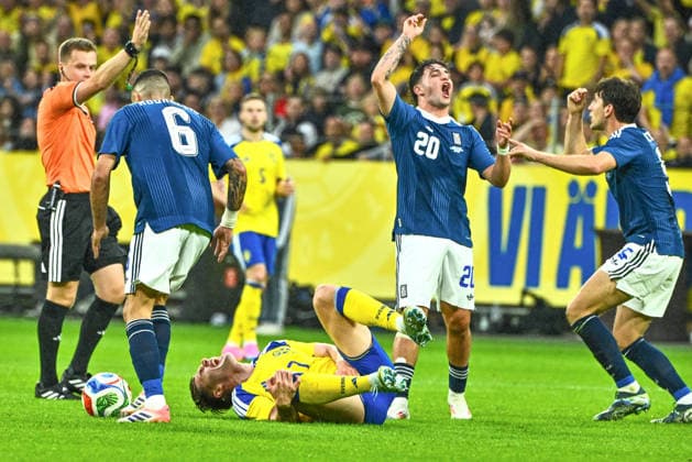 STOCKHOLM, SWEDEN 20260604 Sweden s Viktor Gyökeres is in pain during Thursday s friendly international football match between Sweden and Greece at Strawberry Arena ahead of this summer s World Cup. STOCKHOLM SWEDEN x10090x