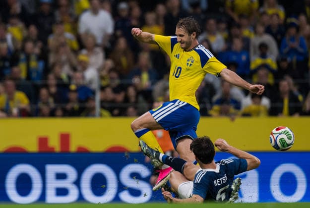 260604 Benjamin Nygren of Sweden and Panagiotis Retsos of Greece during the International Friendly, Länderspiel, Nationalmannschaft football match between Sweden and Greece on June 4, 2026 in Stockholm. Photo: Joel Marklund BILDBYRAN kod JM JM0822 bbeng fotboll football soccer fotball träningslandskamp international friendly sverige sweden sverige a grekland greece Copyright: JOELxMARKLUND BB260604JM033