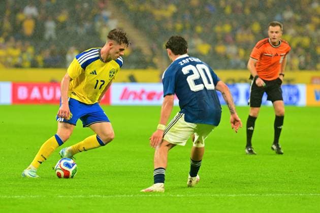 Strawberry Arena SOLNA, SWEDEN - JUNE 4: Viktor Gyokeres of Sweden and Christos Zafeiris of Greece during the friendly match between Sweden and Greece at Strawberry Arena on June 4, 2026 in Solna, Sweden. (Peter Sonander SPP)  Copyright: xPeterxSonander SPPx Sportspressphoto_SPR160752