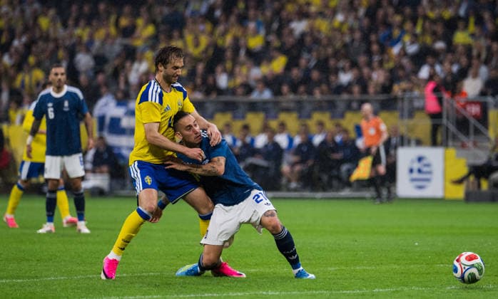 260604 Benjamin Nygren of Sweden and Kostas Tsimikas of Greece during the International Friendly, Länderspiel, Nationalmannschaft football match between Sweden and Greece on June 4, 2026 in Stockholm. Photo: Johanna Säll BILDBYRAN kod JL JM0822 bbeng fotboll football soccer fotball träningslandskamp international friendly sverige sweden sverige a grekland greece Copyright: JOHANNAxSÄLL BB260604BB559