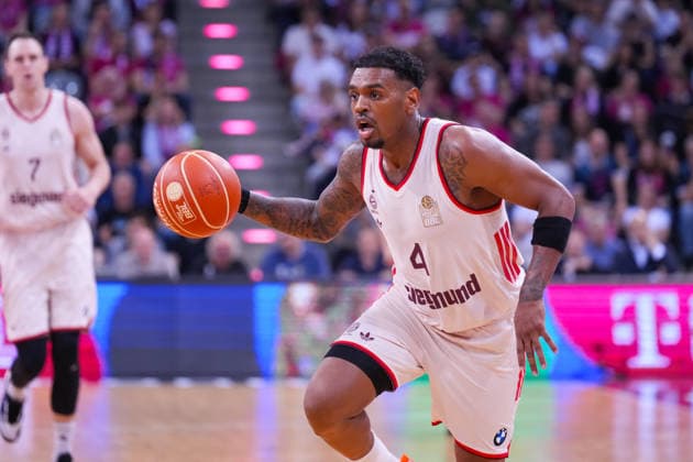 04.06.2026, xydrx, Basketball, easyCredit Basketball Bundesliga, Playoffs, Halbfinale Spiel 3, Telekom Baskets Bonn - FC Bayern München Basketball, Telekom Dome Bonn: Xavier Rathan-Mayes (FC Bayern Muenchen Basketball, 4) Copyright: HMBxMedia YannisxDreimann