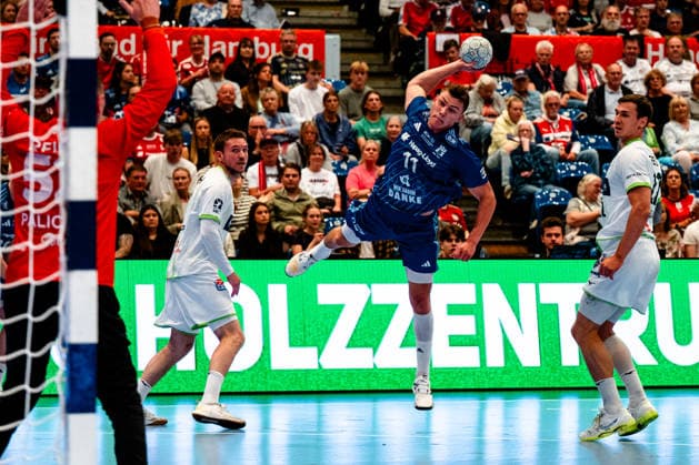 04.06.2026, xdobgx, Handball Daikin HBL, Handball Verein Hamburg - HSG Wetzlar v.l. Nicolaj Jorgensen (Handball Sport Verein Hamburg, 11) beim Wurf, in action, throwing Hamburg