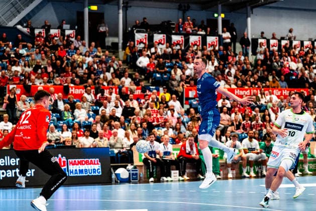 04.06.2026, xdobgx, Handball Daikin HBL, Handball Verein Hamburg - HSG Wetzlar v.l. Casper Ulrich Mortensen (Handball Sport Verein Hamburg, 51) beim Wurf, in action, throwing Hamburg