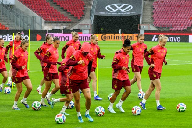 Köln, Deutschland: 04.06. 2026 - Training der DFB Frauen - Abschlusstraining vor dem WM Qualifikationsspiel Deutschland vs. Norwegen Im Bild: Die Spielerinnen der deutschen Fußballnationalmannschaft der Frauen beim Abschlusstraining in Köln Copyright: HMBxMedia MadeleinexFantini