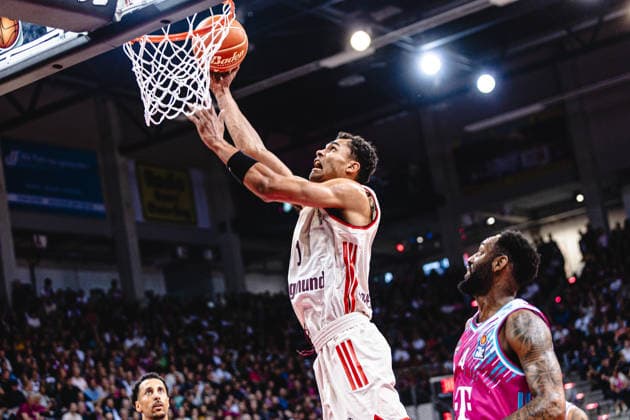 easyCreditBBL, Playoff-Halbfinale 3, Telekom Baskets Bonn vs. FC Bayern Basketball, 4.6.2026 Oscar da Silva (FC BAYERN MÜNCHEN BASKETBALL 1) legt den Ball in den Korb - easyCreditBBL, Playoff-Halbfinale 3, Telekom Baskets Bonn vs. FC Bayern Basketball, 4.6.2026, Telekom Dome Bonn Copyright: xBEAUTIFULxSPORTS Derixx