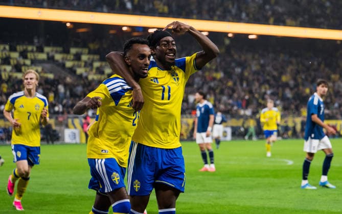 260604 Taha Ali and Anthony Elanga of Sweden celebrates after Gustaf Nilsson (not pictured) scored 2-1 during the International Friendly, Länderspiel, Nationalmannschaft football match between Sweden and Greece on June 4, 2026 in Stockholm. Photo: Johanna Säll BILDBYRAN kod JL JM0822 bbeng fotboll football soccer fotball träningslandskamp international friendly sverige sweden sverige a grekland greece jubel Copyright: JOHANNAxSÄLL BB260604BB604