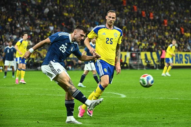 Greece s Andreas Ntoi against Sweden s Gustaf Nilsson during Thursday s international football friendly between Sweden and Greece at Strawberry Arena ahead of this summer s World Cup. Stockholm, Sweden 4 June 2026. STOCKHOLM SWEDEN x10090x Copyright: xClaudioxBresciani TTx FOTBALL SWEDEN-GREECE