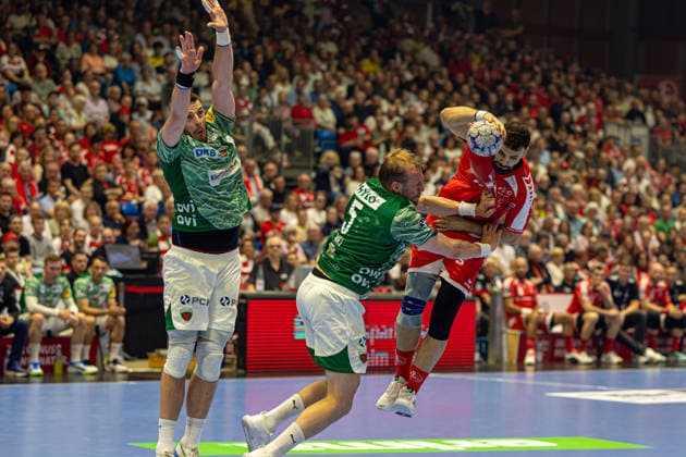 DAIKIN Handball Bundesliga, Kassel, MT Melsungen vs. Fuechse Berlin, Rothenbach-Halle Kassel; 04.06.2026 DAIKIN Handball Bundesliga, Kassel, Germany - 04.06.2026: Block der Fuchse Berlin, Handball Bundesliga, Spiel der MT Melsungen vs. Fuechse Berlin, Rothenbach-Halle Kassel Copyright: xBEAUTIFULxSPORTS Freudensteinx
