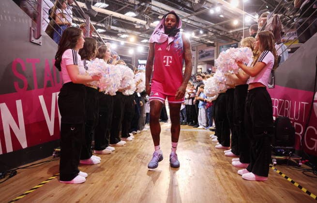 Saisonende für die Telekom Baskets Bonn nach Niederlage vs. FC Bayern München (Muenchen) Basketball Jeff Garrett Playoffs Halbfinale Spiel 3 - Saison 2025 26