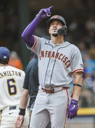 San Francisco Giants shortstop Willy Adames reacts after hitting a double in the third inning of the MLB, Baseball Herren, USA game between the San Francisco Giants and the Milwaukee Brewers at American Family Field in Milwaukee, Wisconsin on Thursday, June 4, 2026.  MIL20260604812 TANNENxMAURY