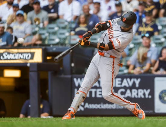 San Francisco Giants second baseman Luis Arraez hits a single in the first inning of the MLB, Baseball Herren, USA game between the San Francisco Giants and the Milwaukee Brewers at American Family Field in Milwaukee, Wisconsin on Thursday, June 4, 2026.  MIL20260604804 TANNENxMAURY