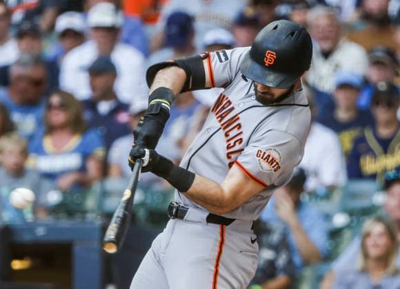 San Francisco Giants designated hitter Bryce Eldridge hits a two RBI single in the first inning of the MLB, Baseball Herren, USA game between the San Francisco Giants and the Milwaukee Brewers at American Family Field in Milwaukee, Wisconsin on Thursday, June 4, 2026.  MIL20260604807 TANNENxMAURY