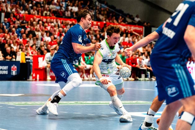 04.06.2026, xdobgx, Handball Daikin HBL, Handball Verein Hamburg - HSG Wetzlar v.l. Andreas Magaard (Handball Sport Verein Hamburg, 4) Justin Mueller (HSG Wetzlar, 25) Zweikampf, Duell, Kampf, tackle Hamburg