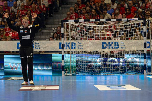 DAIKIN Handball Bundesliga, Kassel, MT Melsungen vs. Fuechse Berlin, Rothenbach-Halle Kassel; 04.06.2026 DAIKIN Handball Bundesliga, Kassel, Germany - 04.06.2026: Lasse Ludwig (Fuechse Berlin, 1) vor dem Tor, Handball Bundesliga, Spiel der MT Melsungen vs. Fuechse Berlin, Rothenbach-Halle Kassel Copyright: xBEAUTIFULxSPORTS Freudensteinx