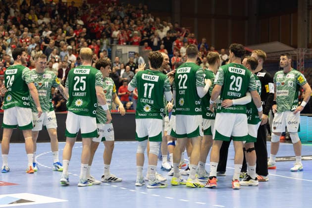 DAIKIN Handball Bundesliga, Kassel, MT Melsungen vs. Fuechse Berlin, Rothenbach-Halle Kassel; 04.06.2026 DAIKIN Handball Bundesliga, Kassel, Germany - 04.06.2026: Die Spieler nach dem Spiel, Handball Bundesliga, Spiel der MT Melsungen vs. Fuechse Berlin, Rothenbach-Halle Kassel Copyright: xBEAUTIFULxSPORTS Freudensteinx
