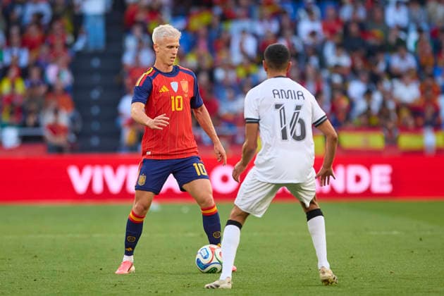 Spain v Iraq - International Friendly, Länderspiel, Nationalmannschaft LA CORUNA, SPAIN - JUNE 04: Dani Olmo of Spain in action during an international friendly match between Spain and Iraq at Abanca-Riazor Stadium on June 04, 2026 in La Coruna, Spain. (Photo by Diego Simon Photo Players Images Magara Press) La Coruna Abanca Riazor Stadium Spain Copyright: xDiegoxSimonx