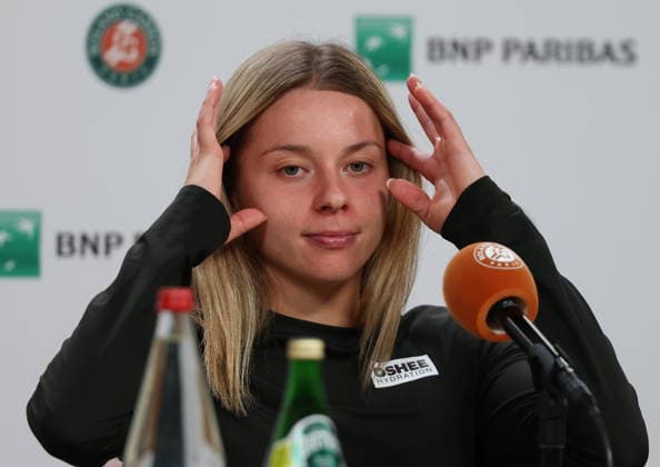TENIS ROLAND GARROS 2026 04062026 N Z MAJA CHWALINSKA PODCZAS KONFERENCJI PRASOWEJ PO POLFINALE TURNIEJU ROLAND GARROS W PARYÅ»U MARCIN CHOLEWINSKI NEWSPIX.PL TENIS ROLAND GARROS 2026 04062026 MAJA CHWALINSKA DURING press conference, PK, Pressekonferenz AFTER THE MATCH IN THE SEMIFINAL OF ROLAND GARROS IN PARIS NEWSPIX.PL --- newspix.pl 