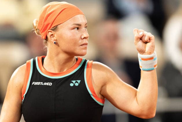 2026 French Open - Day Twelve Diana Shnaider reacts during her semi-final women s singles match against Maja Chwalinska on day 12 of the French Open tennis tournament on Court Philippe Chatrier at the Roland-Garros Complex in Paris, France. Paris France  Copyright: xIbrahimxEzzatx originalFilename:ezzat-notitle260604_npTxo.jpg