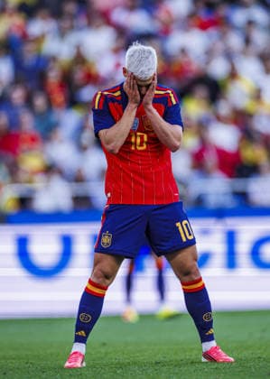 Spain v Iraq - Friendlies A CORUNA, SPAIN - JUNE 04. Dani Olmo of Spain reacts during the friendly match between the Spanish national team, Nationalteam and the Iraqi national team at the Riazor Stadium in A Coruna, Spain on June 4, 2026. Pablo Garcia Sacristan Anadolu A Coruna Spain. Editorial use only. Please get in touch for any other usage.  Copyright: x2026xAnadoluxPabloxGarciaxSacristanx
