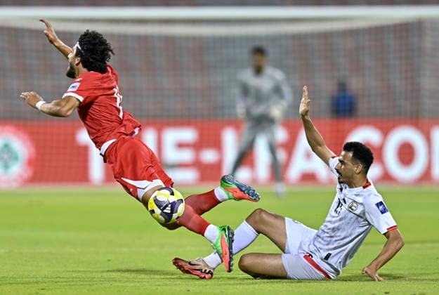 Lebanon v Yemen - AFC Asian Cup 2027 Qualifiers Leonardo Farah Shahin (L) of Lebanon and Osama Anbar of Yemen compete during the Asian Cup Saudi Arabia 2027 Qualifiers match between Lebanon and Yemen at Grand Hamad Stadium Stadium in Doha, Qatar, on June 4, 2026. DOHA Qatar Copyright: xNOUSHADx