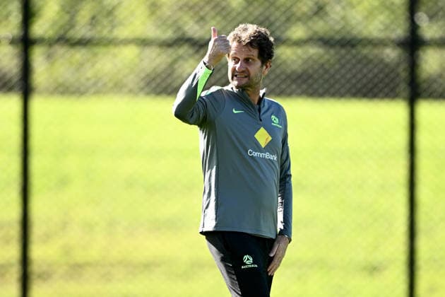 SOCCER MATILDAS TRAINING, Australian Matildas head coach Joe Montemurro watches on during a training session ahead of their International Friendly, Länderspiel, Nationalmannschaft match against Mexico, at Sky Park in Sydney, Friday, June 5, 2026. ( NO ARCHIVING Sydney New South Wales Australia  Copyright: xDANxHIMBRECHTSx 20260605177195565237