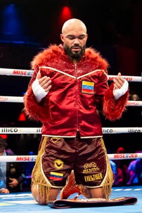 June 5, 2026, Montreal, Pq, CANADA: Albert Ramirez celebrates his win by decision over Lerrone Richards in their WBA interim light heavyweight World Championship, WM, Weltmeisterschaft fight in Montreal on Thursday, June 4, 2026. Canada News - June 5, 2026  - ZUMAc35_ 20260605_zaf_c35_005 Copyright: xChristopherxKatsarovx