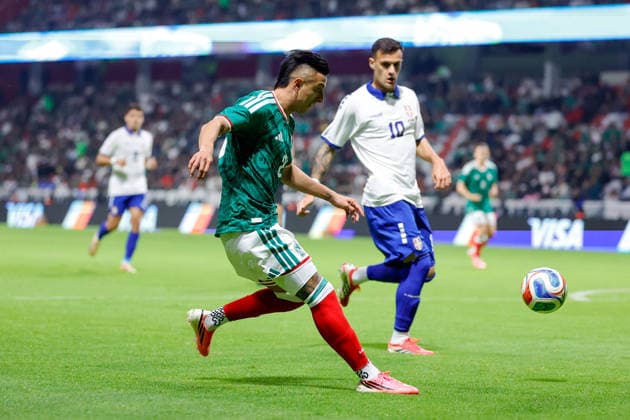 MEXICO national team, Nationalteam International Friendly, Länderspiel, Nationalmannschaft MEXICO NATIONAL TEAM INTERNATIONAL FRIENDLY MEXICO VS SERBIA 04062026 TOLUCA, ESTADO DE MEXICO, MEXICO. Action photo of Roberto Alvarado (25) of the Mexico National team, during friendly game held at the Estadio Nemesio Diez of Toluca, Estado de Mexico against Serbia. Foto de accion de Roberto Alvarado (25) de la Seleccion Nacional de Mexico, durante juego amistoso celebrado en el Estadio Nemesio Diez de Toluca, Estado de Mexico en contra de Serbia. PHOTO BY IMAGENSHOP AGENCIA FOTOGRAFICA TOLUCA ESTADO DE MEXICO MEXICO Copyright: xYOALIxMARTINEZx