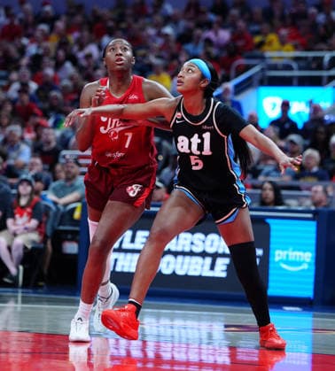 INDIANAPOLIS, IN - JUNE 04: Atlanta Dream center Angel Reese (5) battles for rebounding position with Indiana Fever center Aliyah Boston (7) on June 4, 2026, at Gainbridge Fieldhouse in Indianapolis, Indiana. (Photo by Brian Spurlock Icon Sportswire) WNBA, Basketball Damen, USA JUN 04 Atlanta Dream at Indiana Fever EDITORIAL USE ONLY Icon26060464