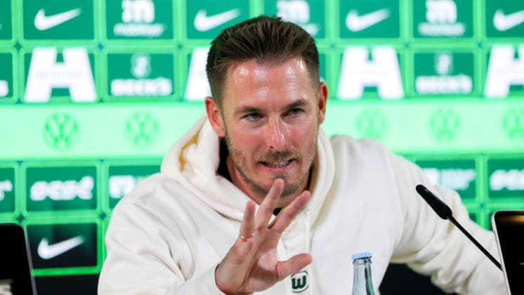 PK VfL Wolfsburg, 04.06.2026, Fußball, Herren, Saison 2026 2027, 2. BL, der VfL Wolfsburg hat den neuen Trainer Tobias Strobl vorgestellt. Niedersachsen Deutschland