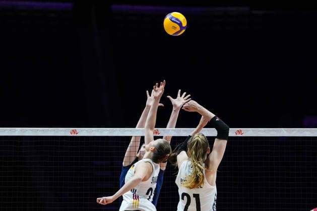 2026 Women s Volleyball Nations League - Quebec City - Day2 Players of Germany in action during the 2026 Women s Volleyball Nations League match between Ukraine and Germany at Videotron Centre in Quebec City, Canada, on June 4, 2026. Quebec City Quebec Canada  Copyright: xYuanxTianx originalFilename:tian-2026wome260604_np8Zv.jpg