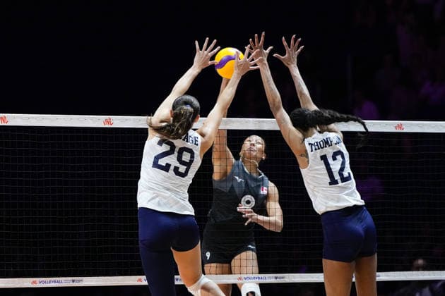 2026 Women s Volleyball Nations League - Quebec City - Day2 Alexa Gray 9 of Canada in action during the 2026 Women s Volleyball Nations League match between Canada and the United States at Videotron Centre in Quebec City, Canada, on June 4, 2026. Quebec City Quebec Canada  Copyright: xYuanxTianx originalFilename:tian-2026wome260604_npLCM.jpg