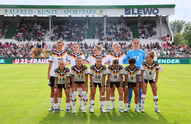 Deutschland - Daenemark Laenderspiel U23 Frauen Leipzig, 04.06.2026, Alfred-Kunze-Sportpark, Fussball, U23 Frauen, Länderspiel. BR DEUTSCHLAND (GER) vs. DÄNEMARK (DEN) 2:0 (2:0) , Im Bild: Startelf Deutschland ,