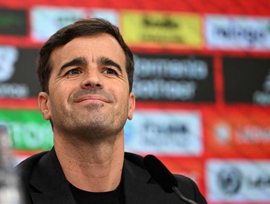 05.062.2026, xophax, Fussball 1.Bundesliga, Bayer 04 Leverkusen , Pressekonferenz . Vorstellung des neuen euen Trainers Carles Martinez Novell ( Bayer 04 ) Leverkusen
